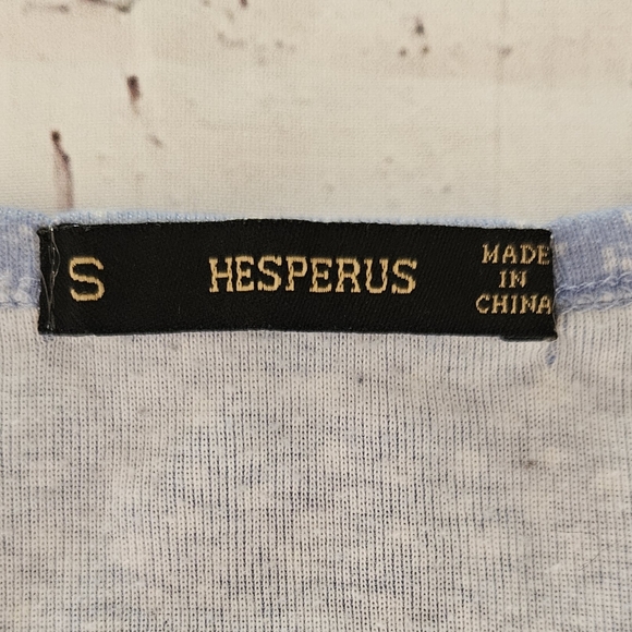 Hespersus Women's Blue and White Floral Crop Top Size Small - Picture 4 of 4